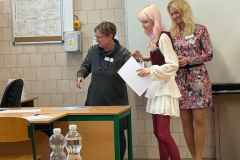 e594876f-5094-4e37-8cbc-4a2d89552a33